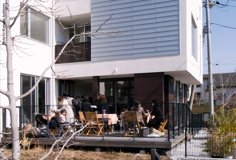 Azamino SOHO 10 by Kimizuka Architects